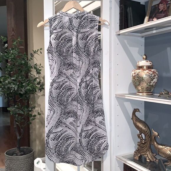 NEW H&M Geometric Print Shirt Dress Sleeveless Black Gray Womens Sz 4 - Picture 9 of 13